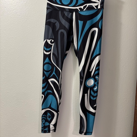 NoMiNoU Activewear leggings with artist design print size S - Canada made - Picture 2 of 15